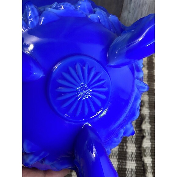 Westmoreland Glass Argonaut Shell Nautilus Covered Candy Dish Blue Slag White - Picture 13 of 16